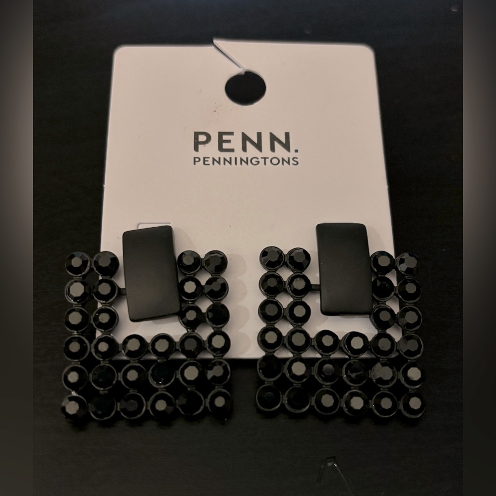 Black crystal square earrings